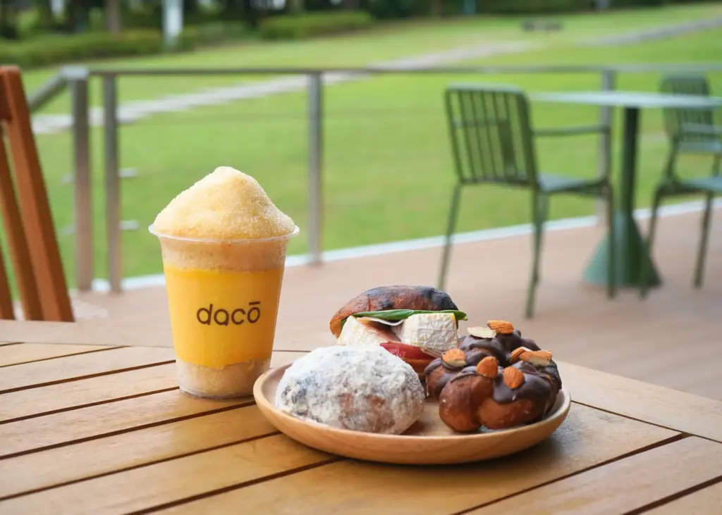 横浜臨港パークにオープンするI’m donut?とdacōの新店舗外観