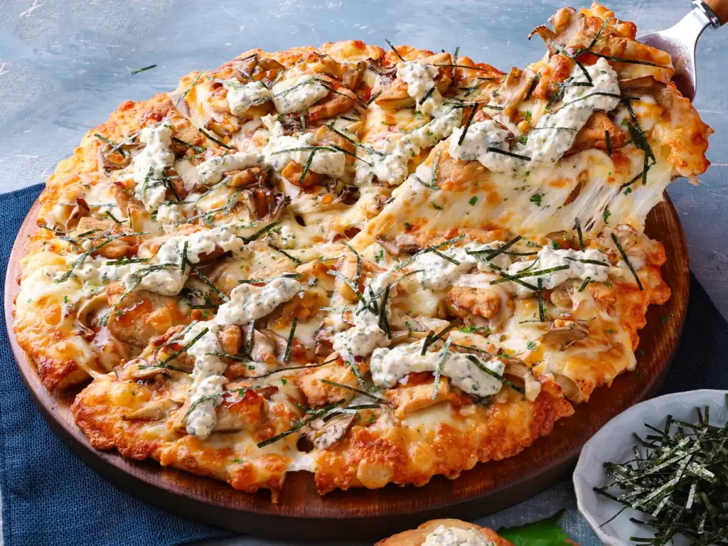 ピザーラ×横市コラボ！地元食材の太刀魚ピザが浜大祭で限定販売