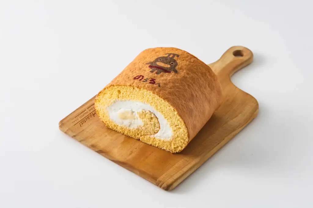 たまプラーザテラスのクリスマスツリーとのるるんのコラボ装飾イメージ