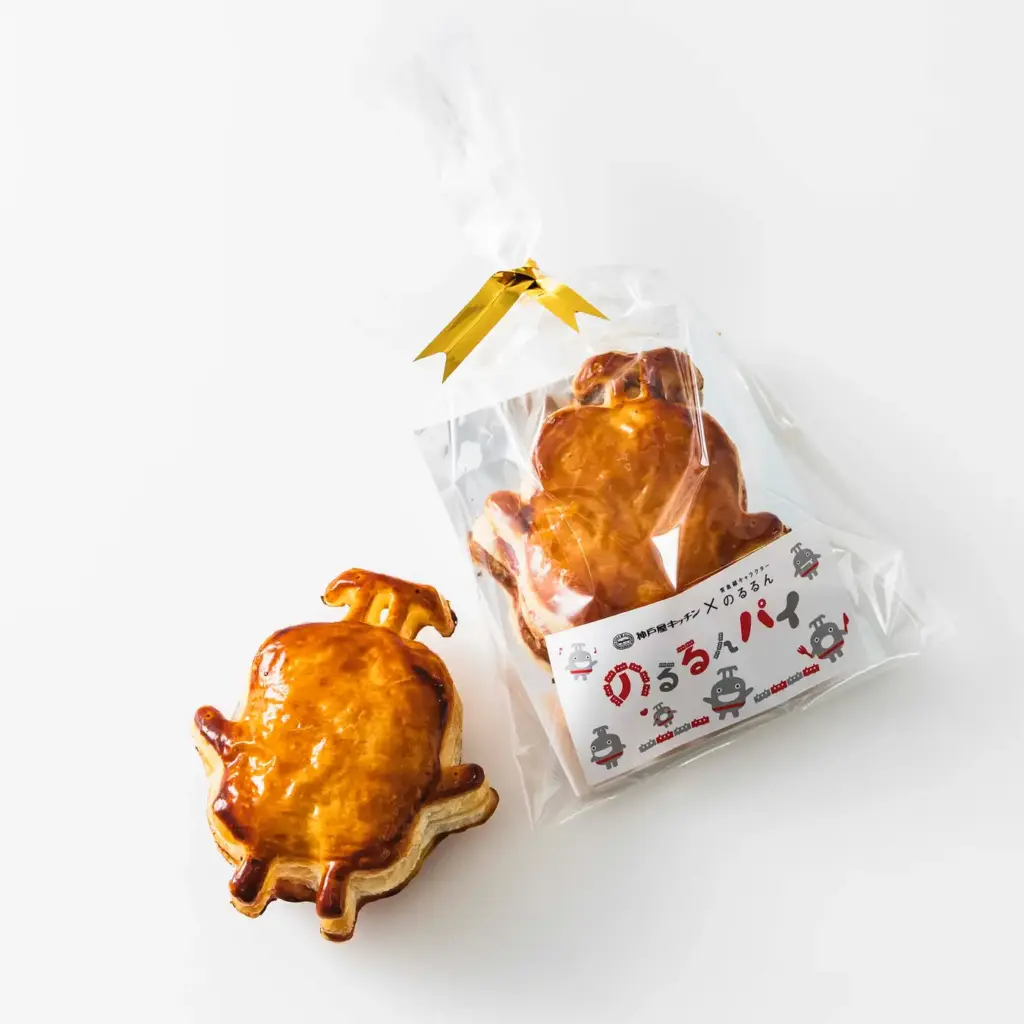 たまプラーザテラスのクリスマスツリーとのるるんのコラボ装飾イメージ