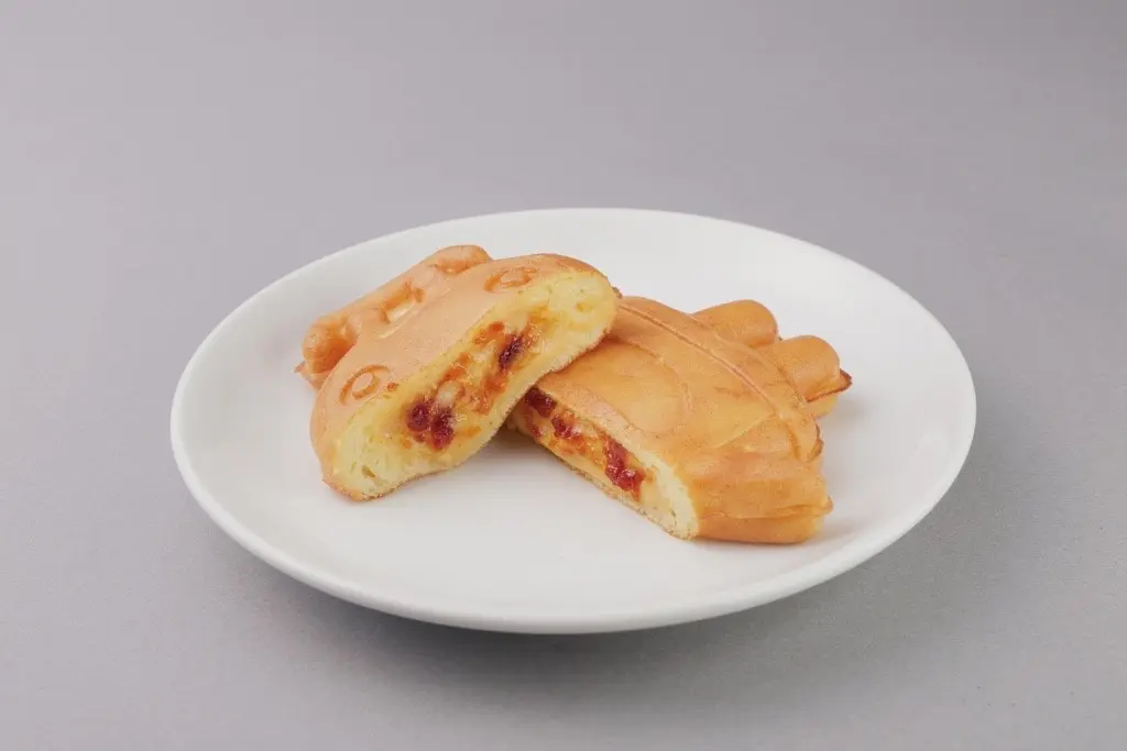 たまプラーザテラスのクリスマスツリーとのるるんのコラボ装飾イメージ