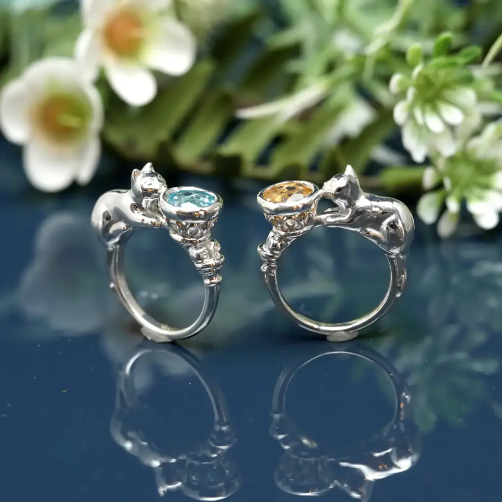 猫フェス2025 出展作品の例（絵画や雑貨）