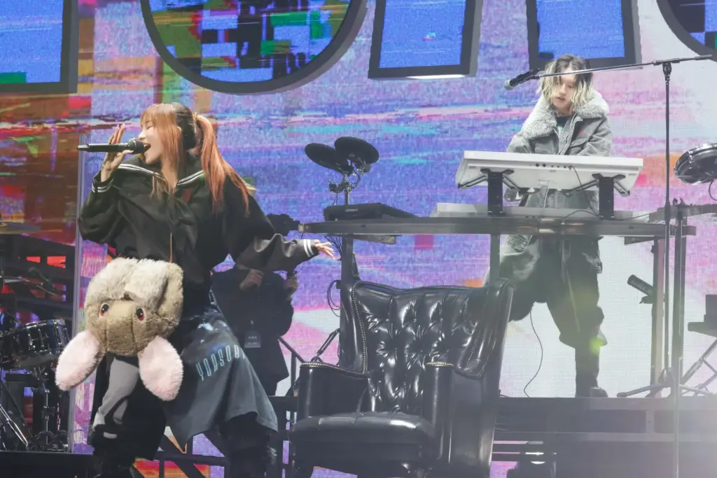 Kアリーナ横浜で開催されたZOZOTOWN20周年記念フェス「ZOZOFES」ステージの様子