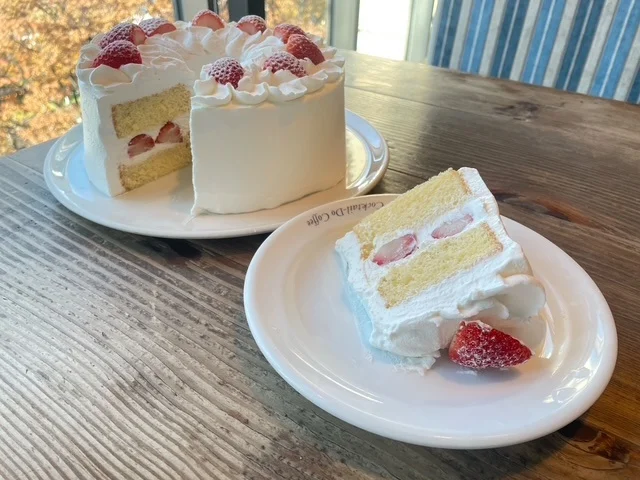 横浜赤レンガ倉庫で開催される横浜いちごトリップ2026のイメージ