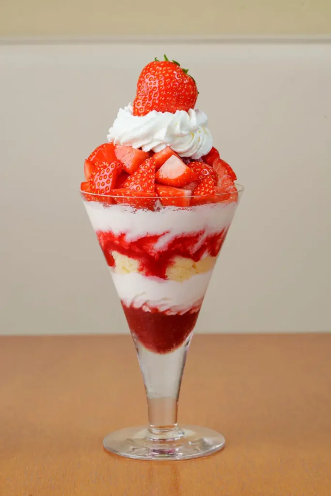 横浜赤レンガ倉庫で開催される横浜いちごトリップ2026のイメージ